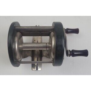Vintage BRONSON "ALTOONA" No. 4250 LW Casting Reel (c'47), Color Brown, USA